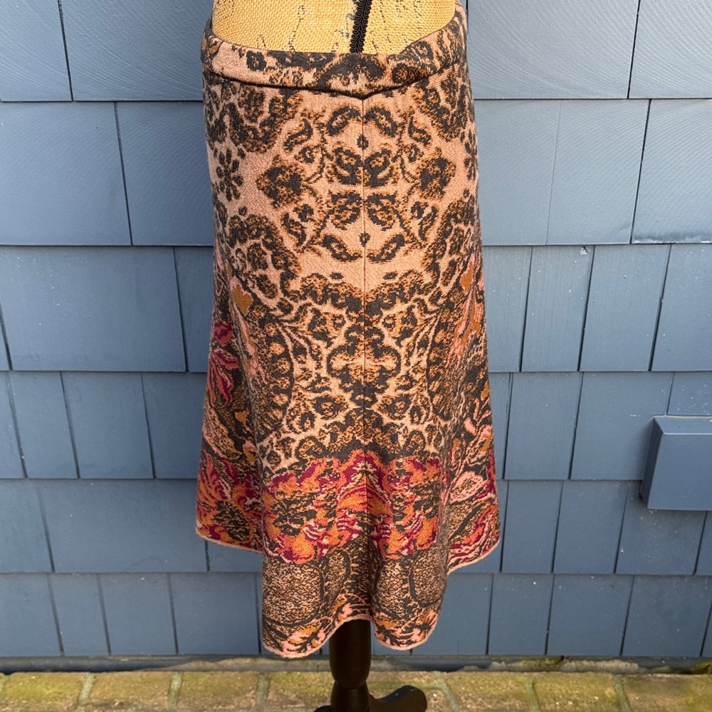 Floral Jacquard Knit A-Line Skirt in Peach and Pink alpaca knit - Picture 6 of 9